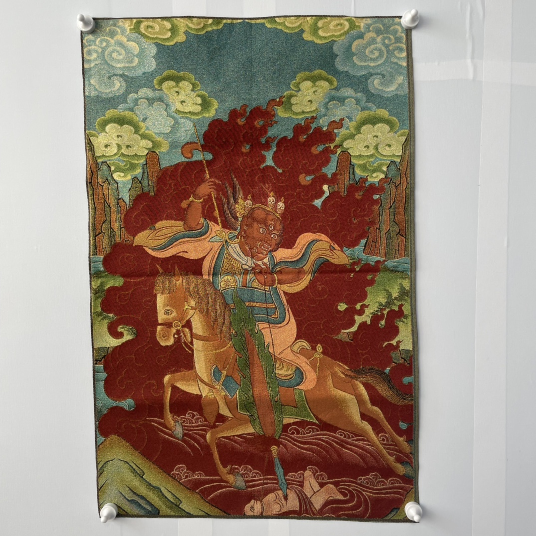 35' Old Nepalese Temples Silk  - Embroidery Horse recension och pris