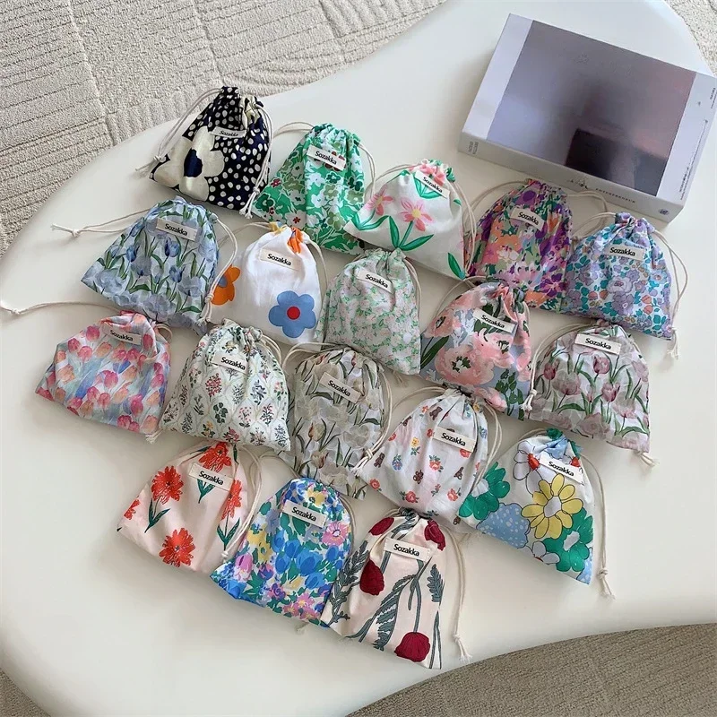 Japanese Flower Drawstring Coi - Embroidery Wallet recension och pris