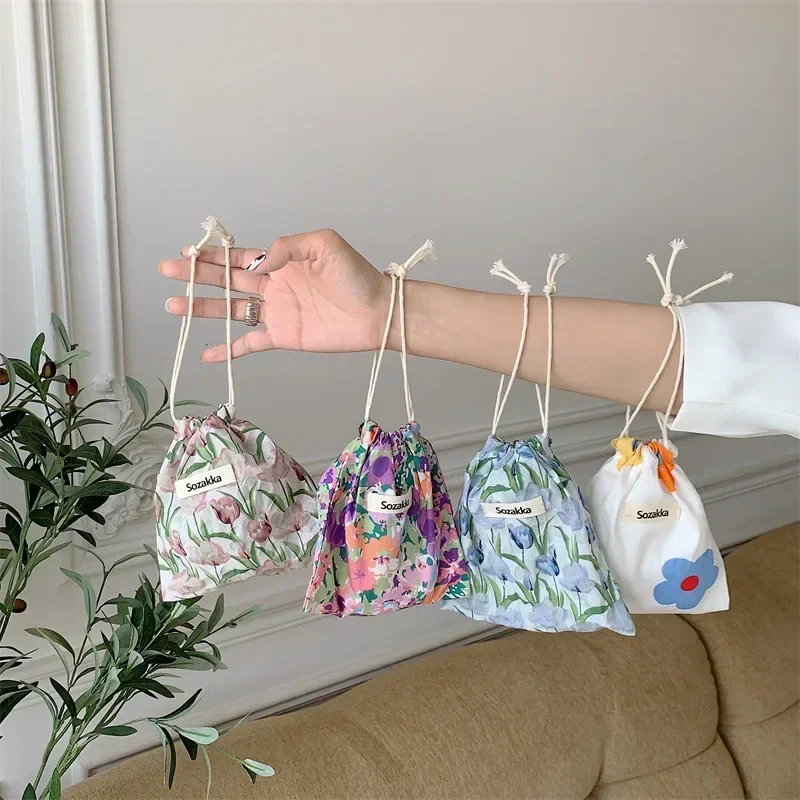 Japanese Flower Drawstring Coi - Embroidery Wallet recension och pris