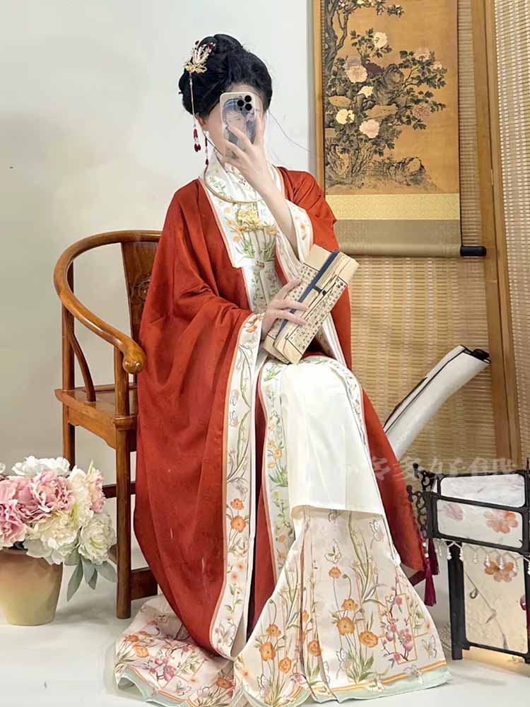 Ming Dynasty Hanfu Suits Women - Embroidery Horse recension och pris